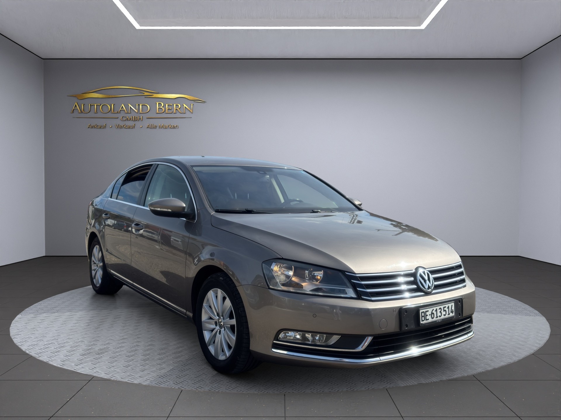 VW Passat 1.8 TSI Comfortline-showroom-element-1
