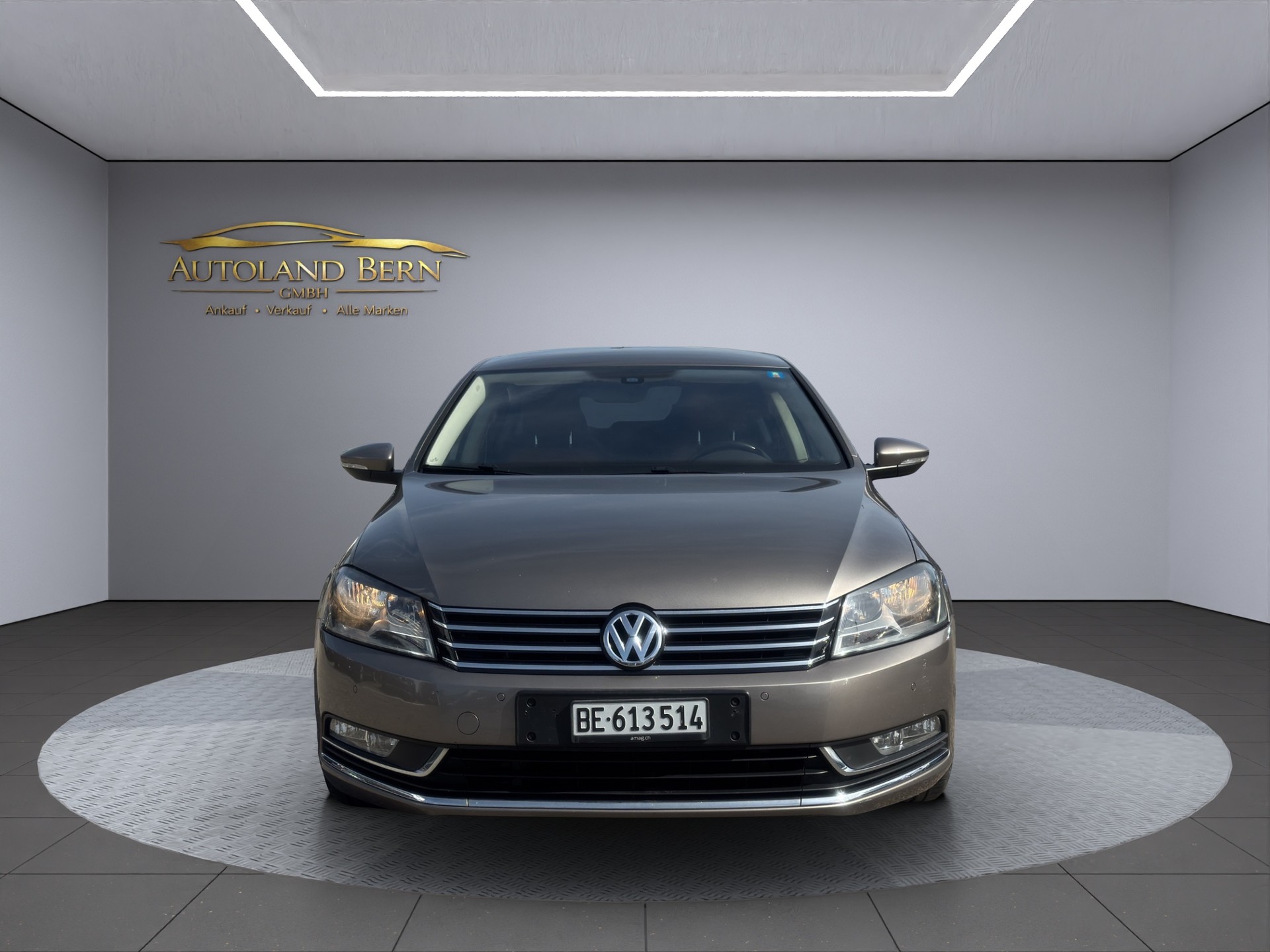 VW Passat 1.8 TSI Comfortline-showroom-element-2