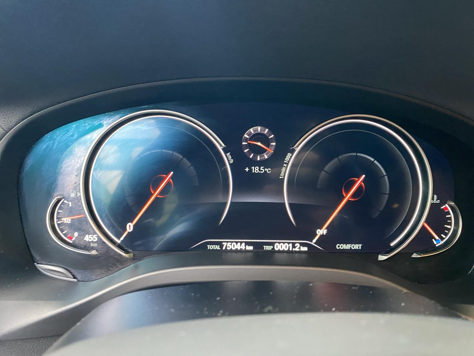 BMW X3 20i xDrive paddles-image-8