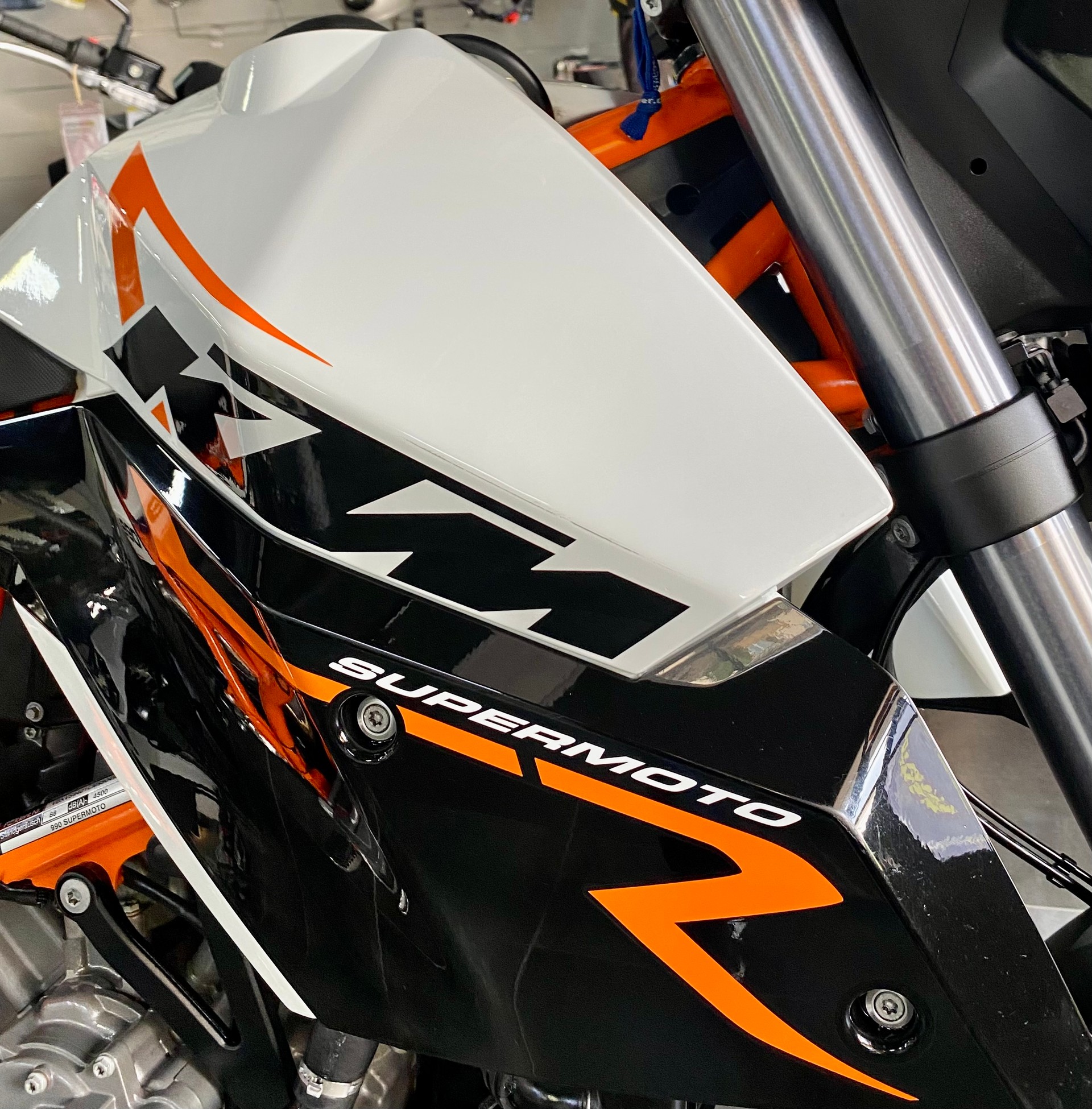 KTM 990 Supermoto R-image-3