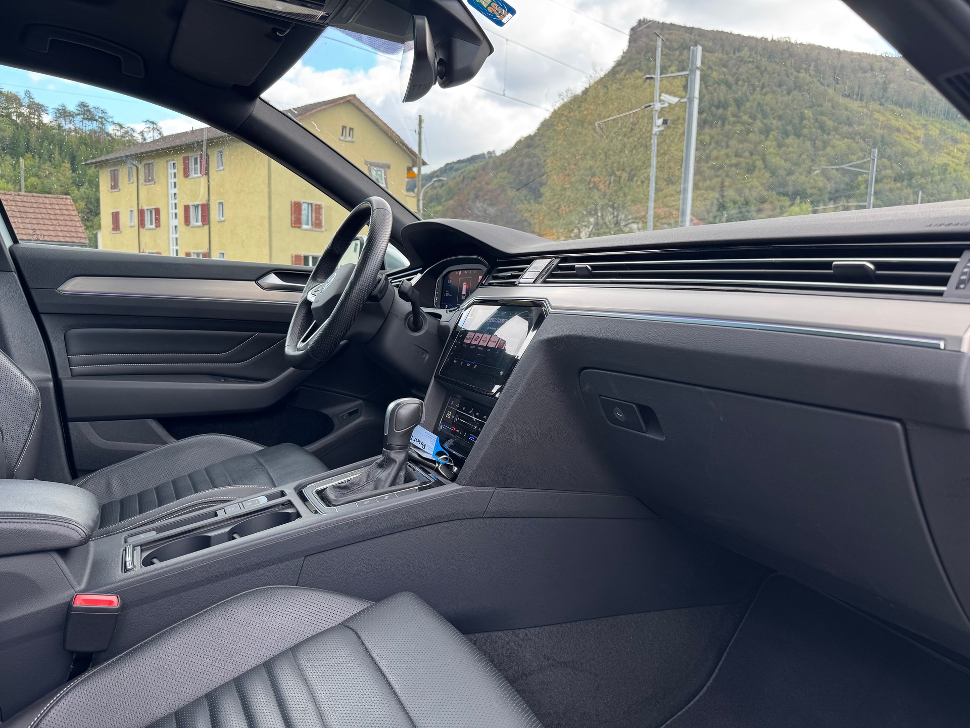 VW Passat Alltrack 2.0 TDI 4Motion DSG-image-18