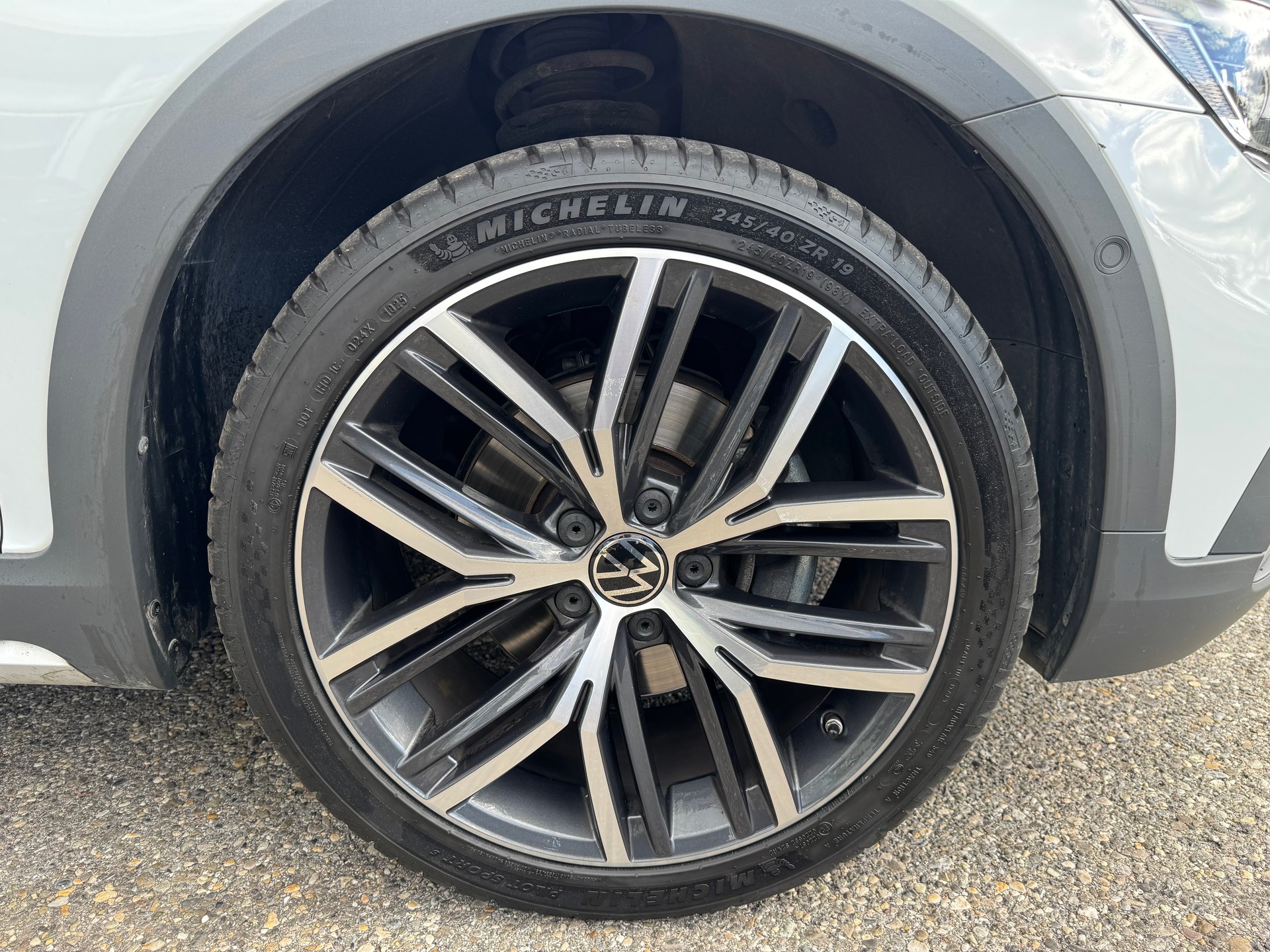 VW Passat Alltrack 2.0 TDI 4Motion DSG-image-10