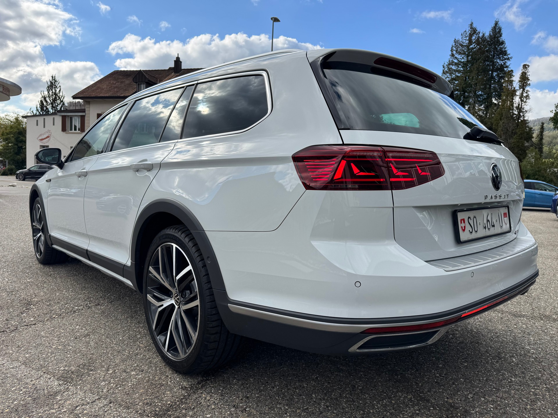 VW Passat Alltrack 2.0 TDI 4Motion DSG-image-8