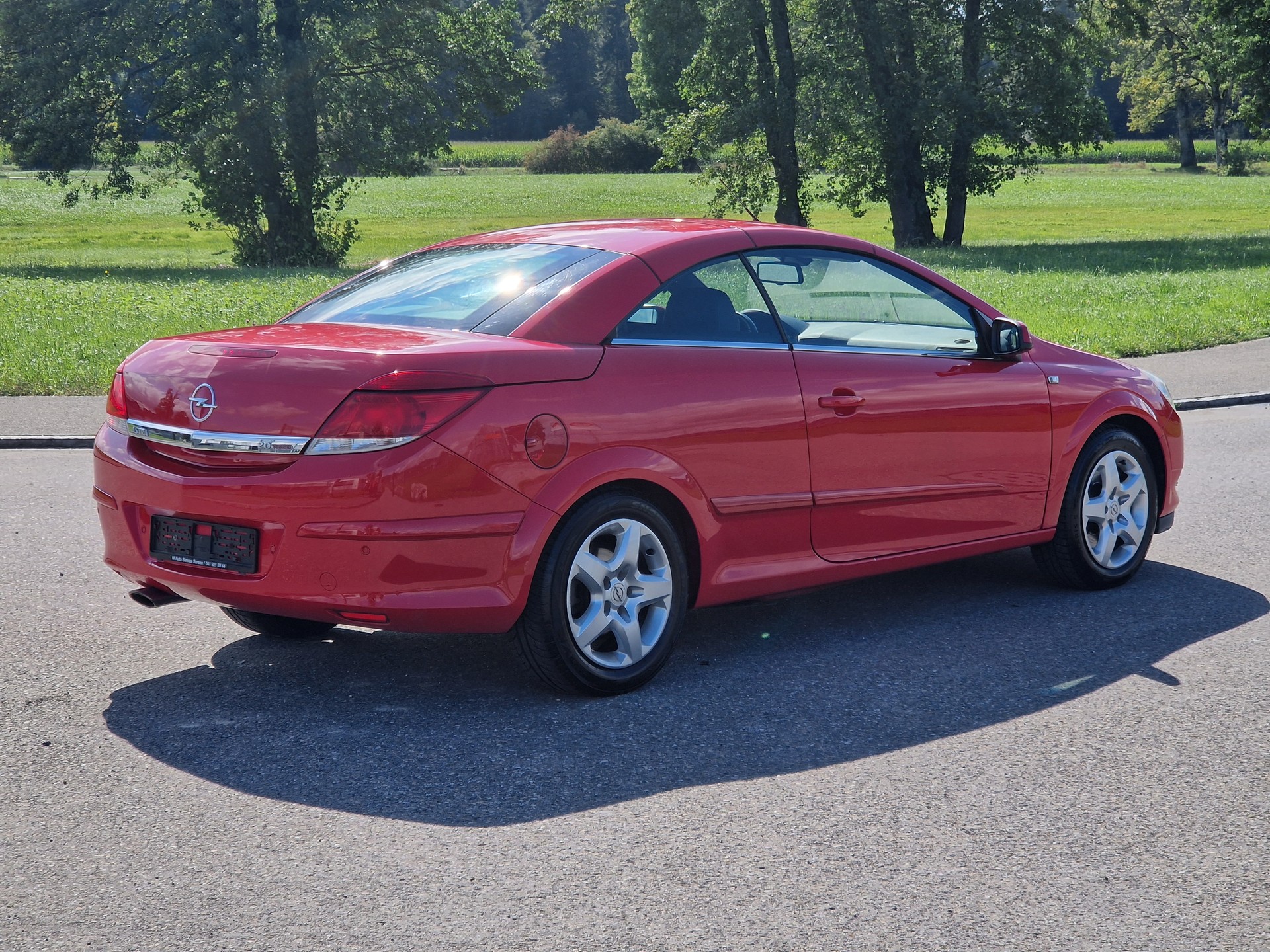 OPEL Astra TT 2.0i 16V Turbo Cosmo-image-3