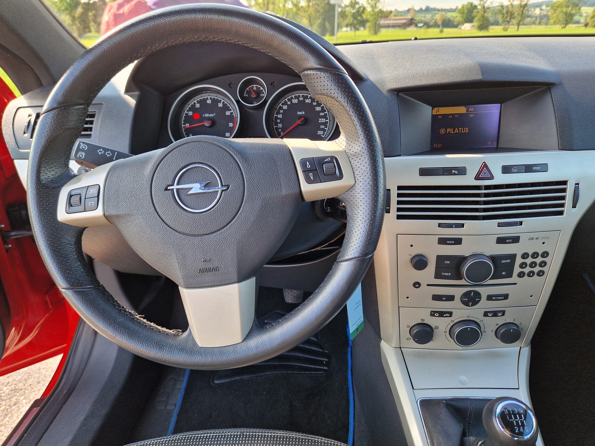 OPEL Astra TT 2.0i 16V Turbo Cosmo-image-7