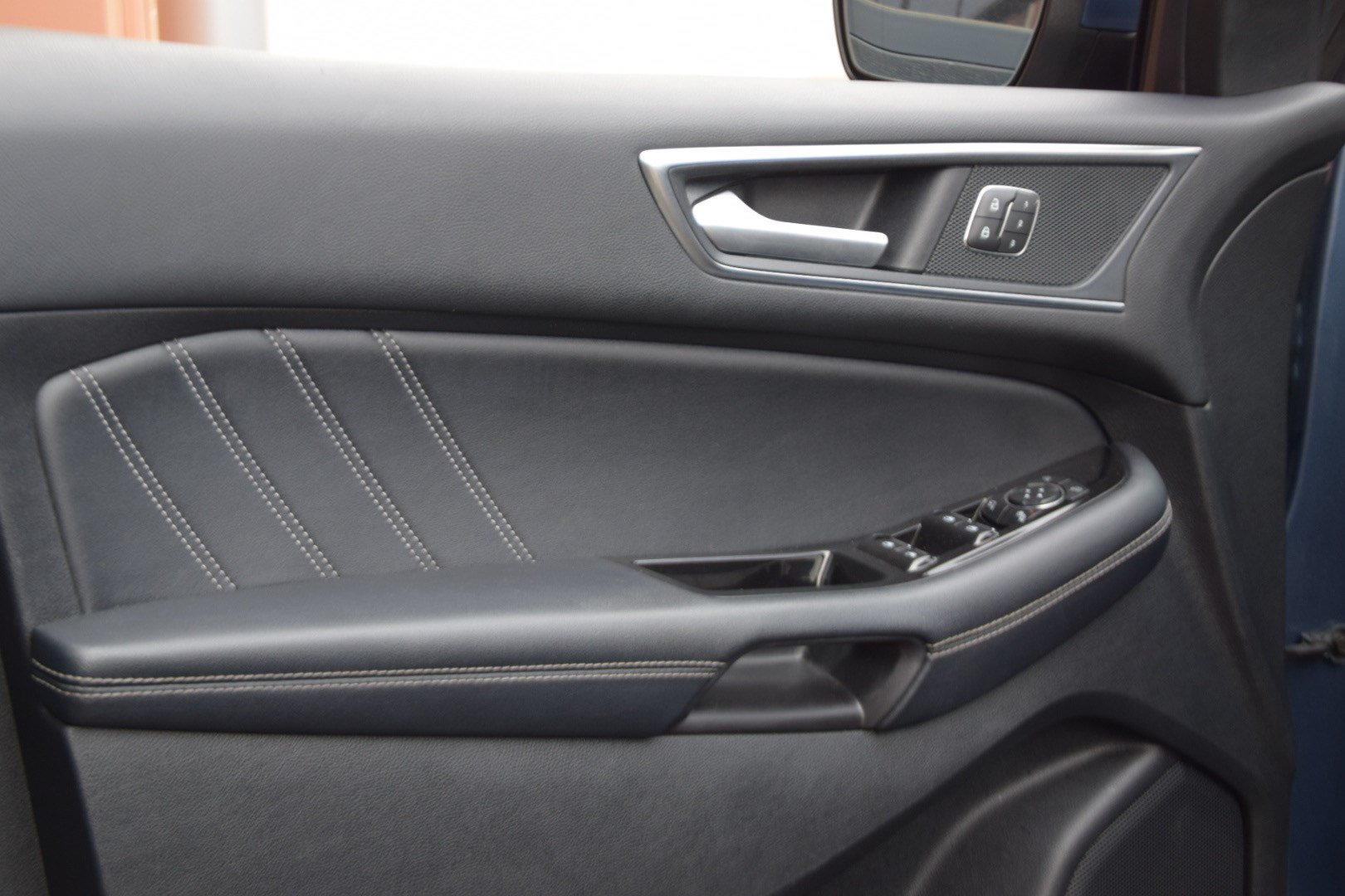 FORD Edge 2.0 TDCi ST-Line 4WD PowerShift-image-14