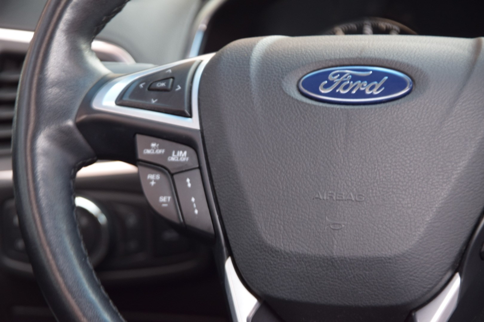 FORD Edge 2.0 TDCi ST-Line 4WD PowerShift-image-23
