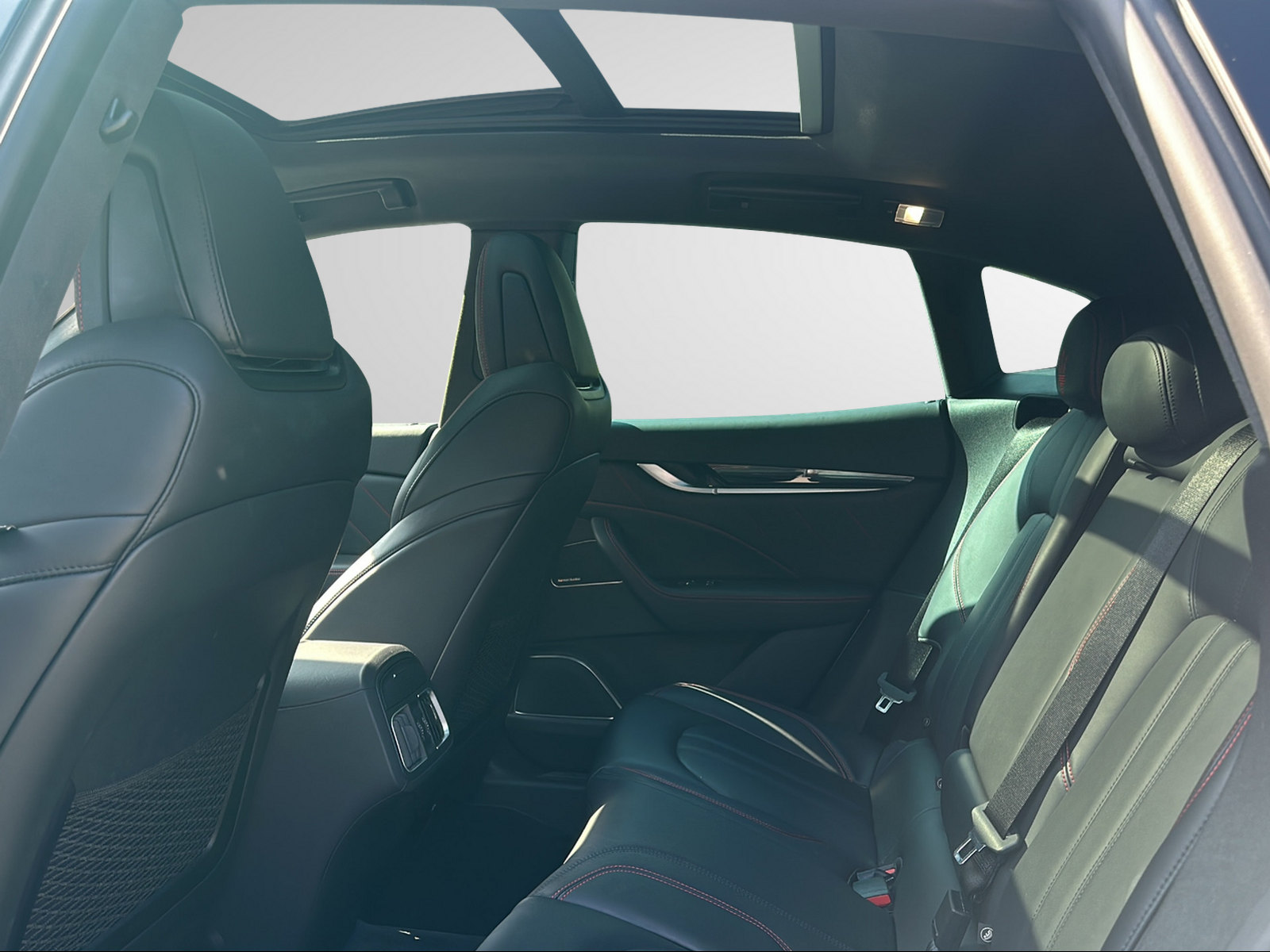 MASERATI Levante 3.0 V6 GranSport Automatica-image-14