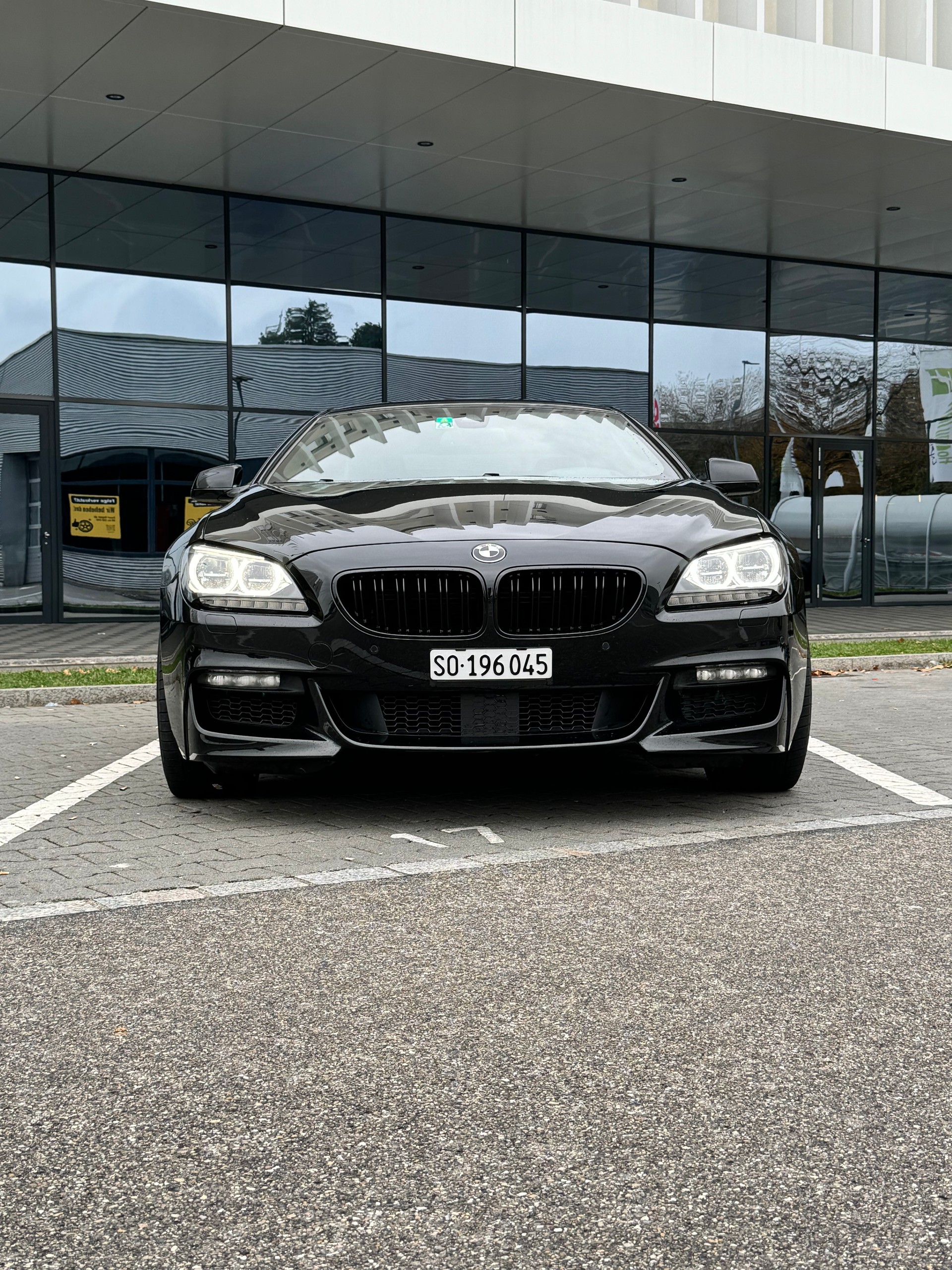 BMW 650i Coupé xDrive-image-2