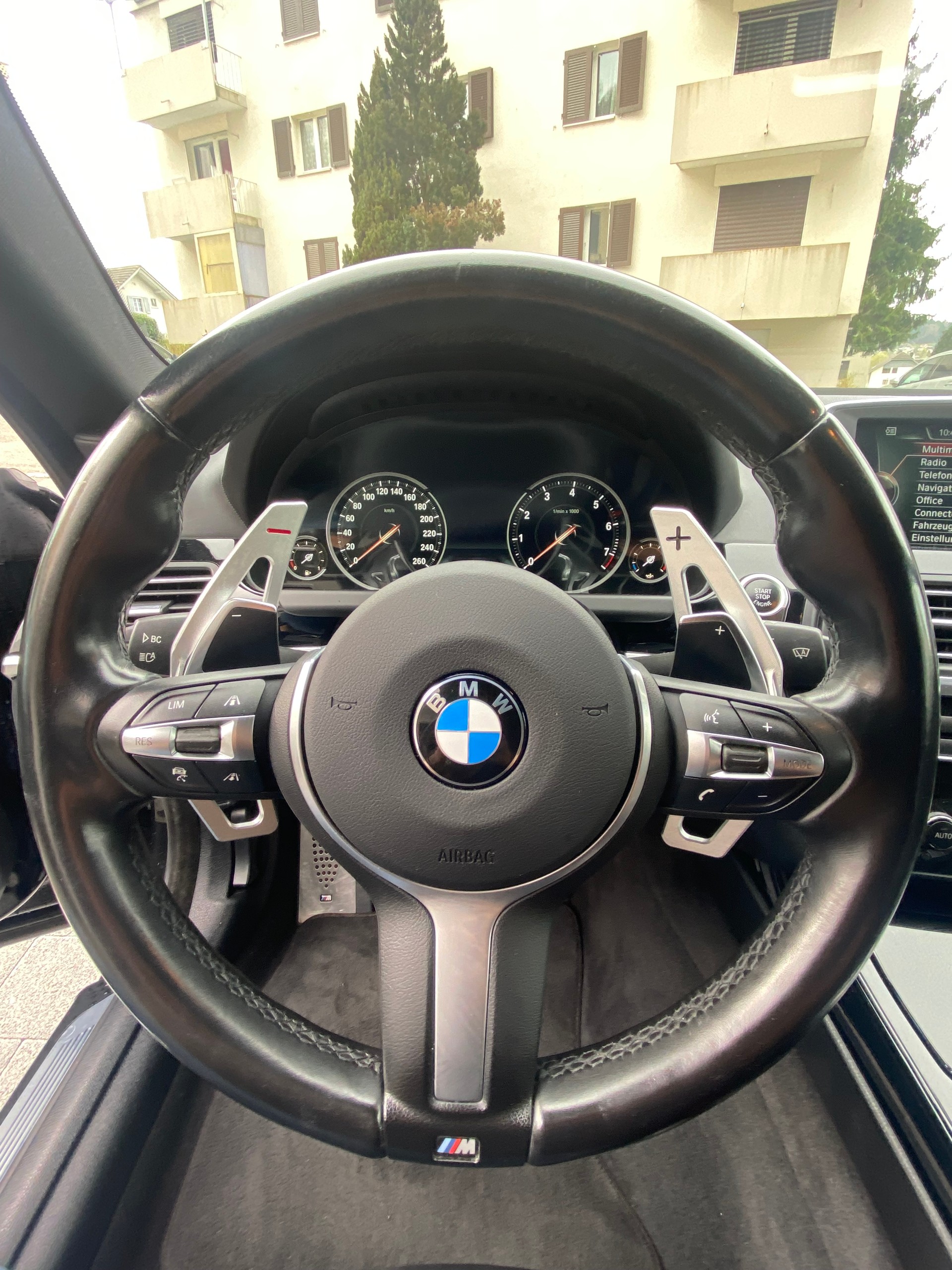 BMW 650i Coupé xDrive-image-10