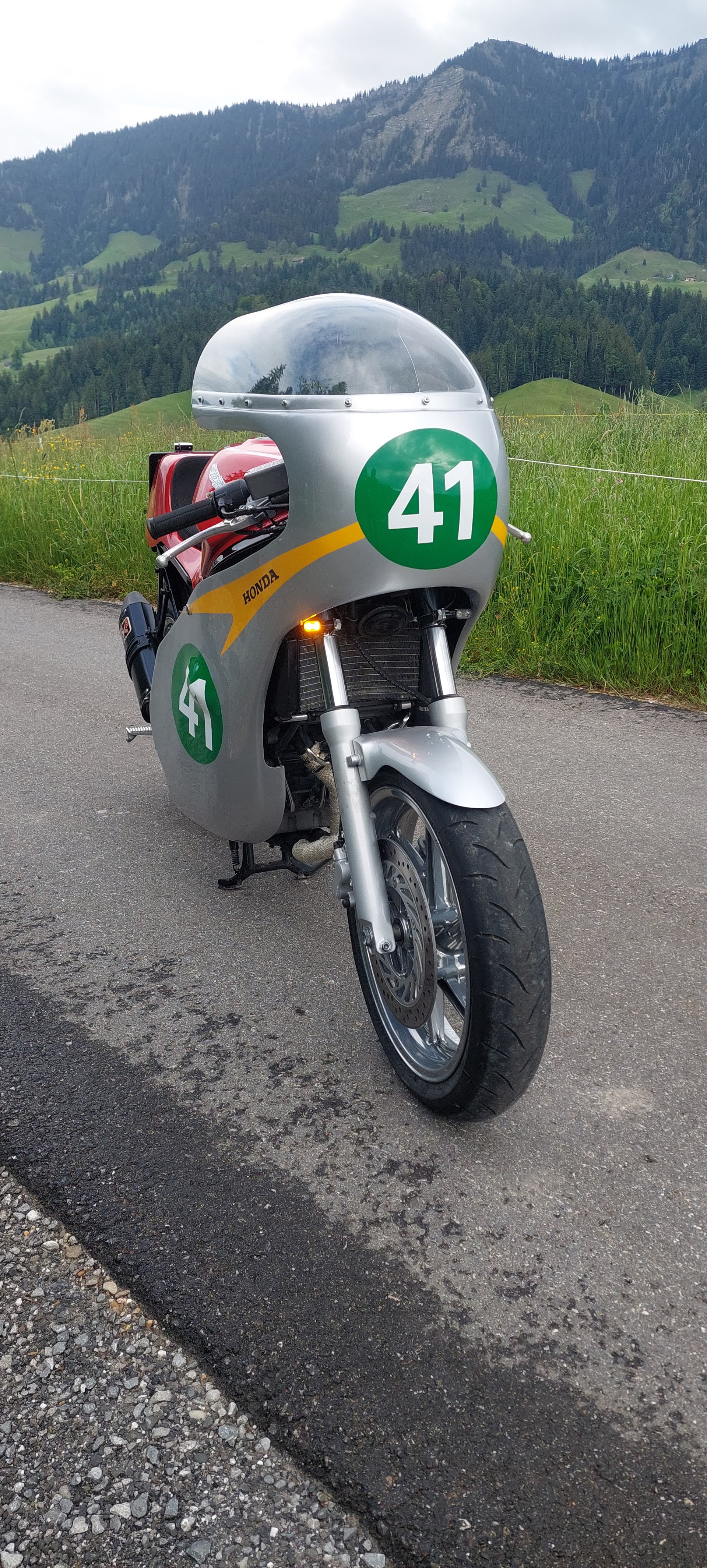 HONDA VFR 750 F L-image-3