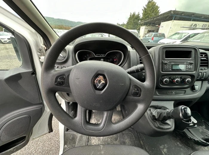 RENAULT Trafic 2.0 dCi 120 3.0t Access L1H1-image-6