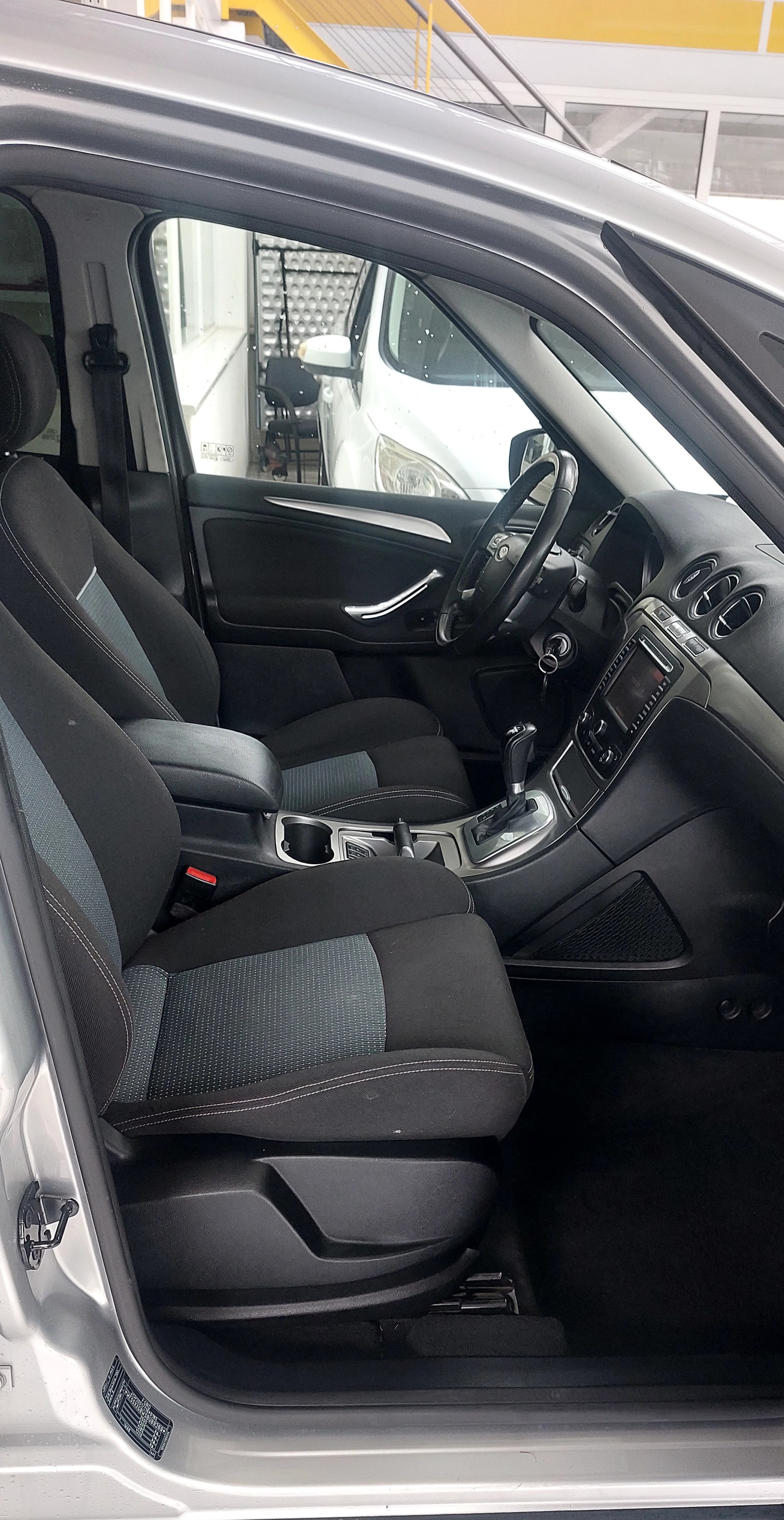 FORD S-Max 2.0 TDCi Titanium PowerShift-image-6