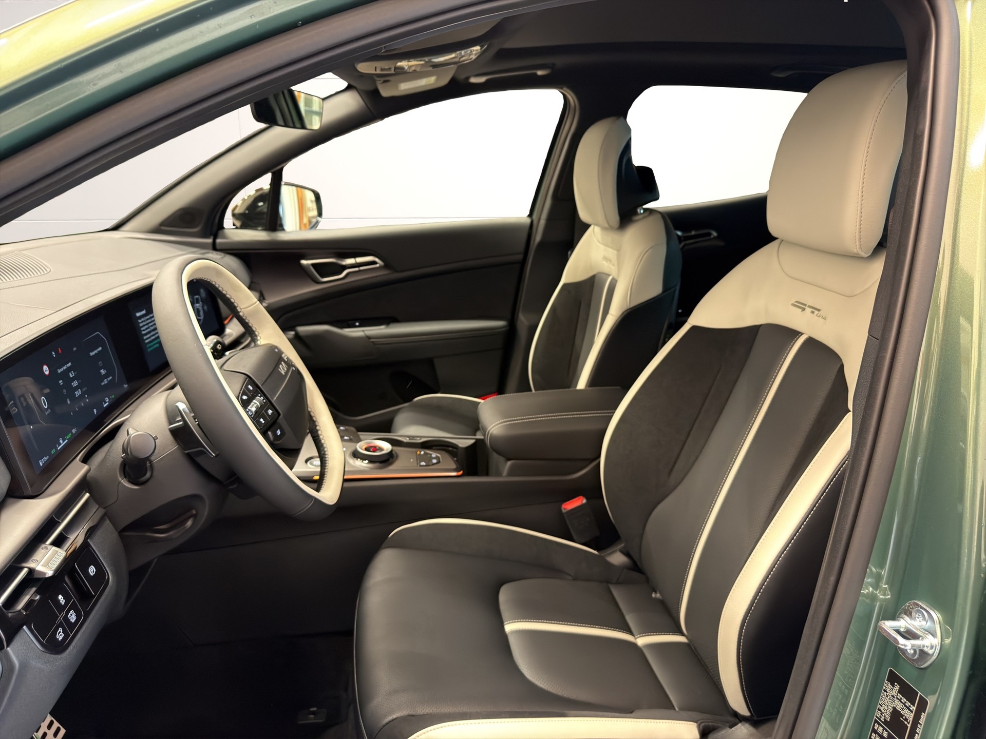 KIA Sportage 1.6T-GDi HEV GT-Line 4x4 A-image-9