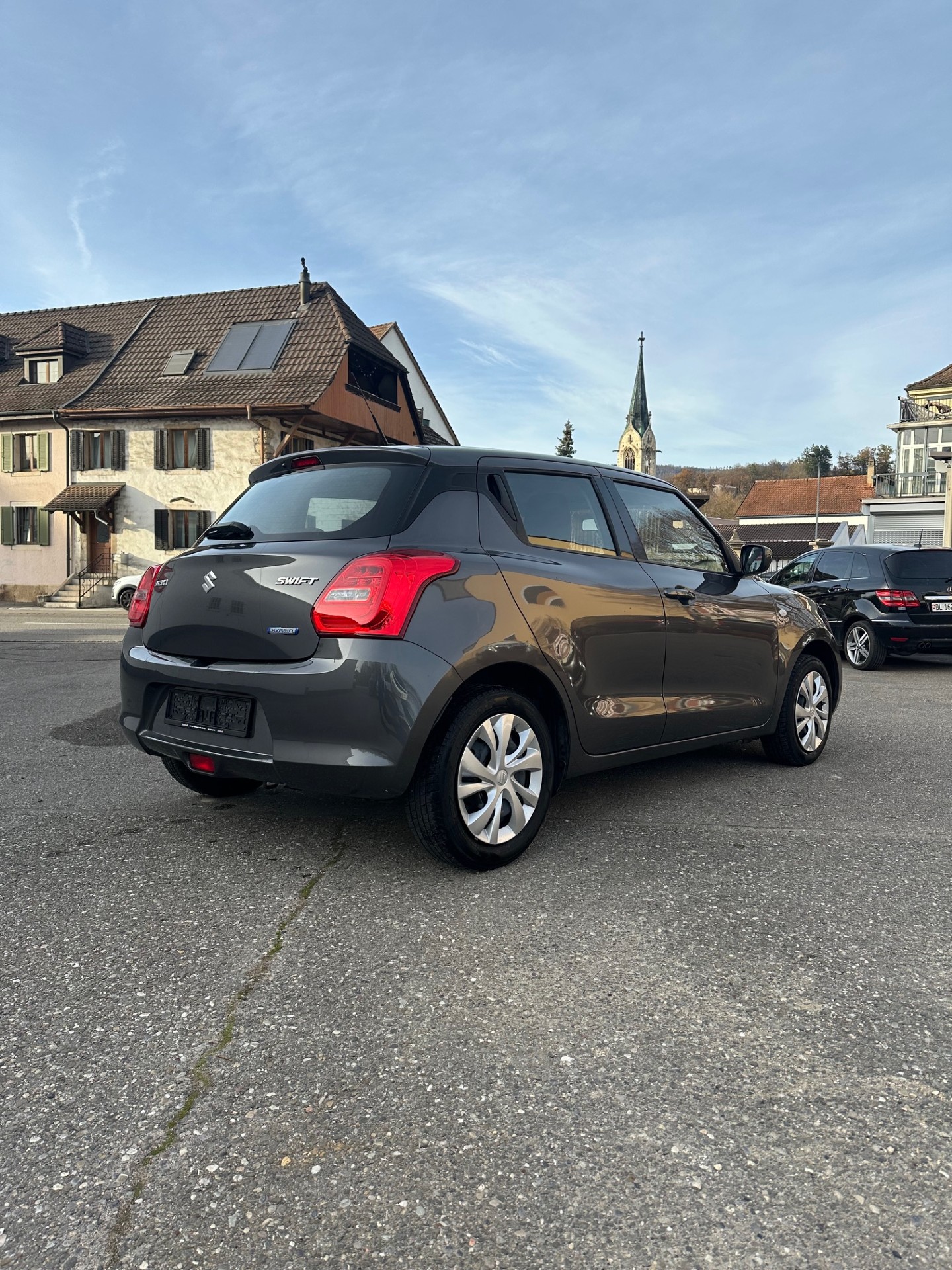SUZUKI Swift 1.2 Compact + Hybrid-image-5