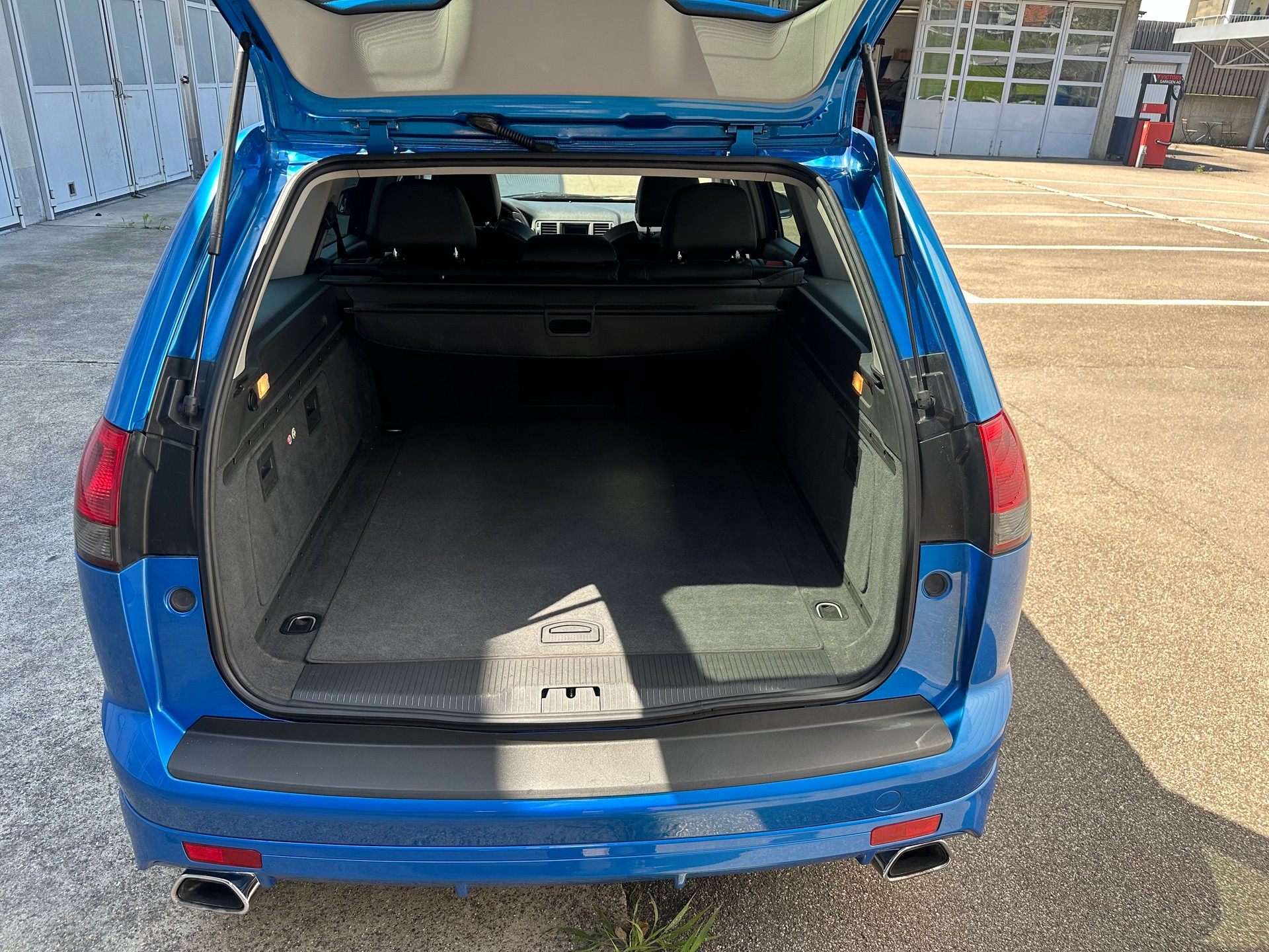 OPEL Vectra Caravan 2.8 Turbo V6 OPC-image-4