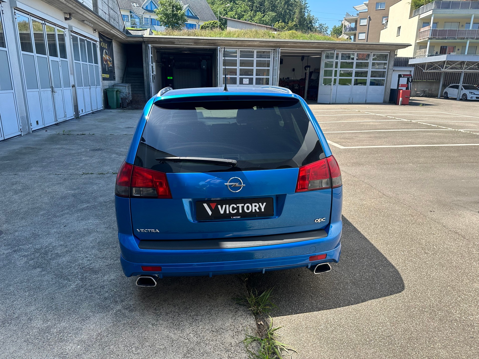 OPEL Vectra Caravan 2.8 Turbo V6 OPC-image-3