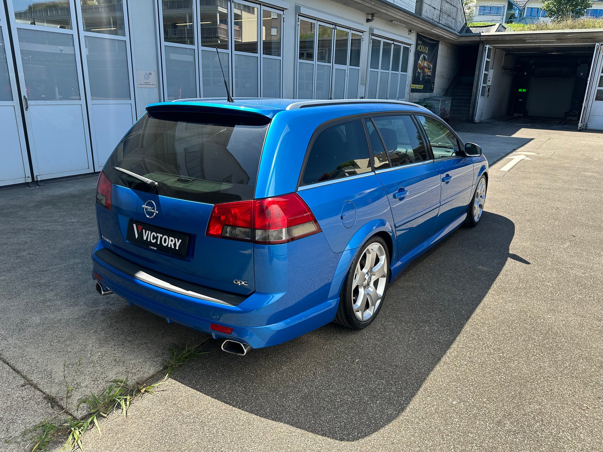 OPEL Vectra Caravan 2.8 Turbo V6 OPC-image-5
