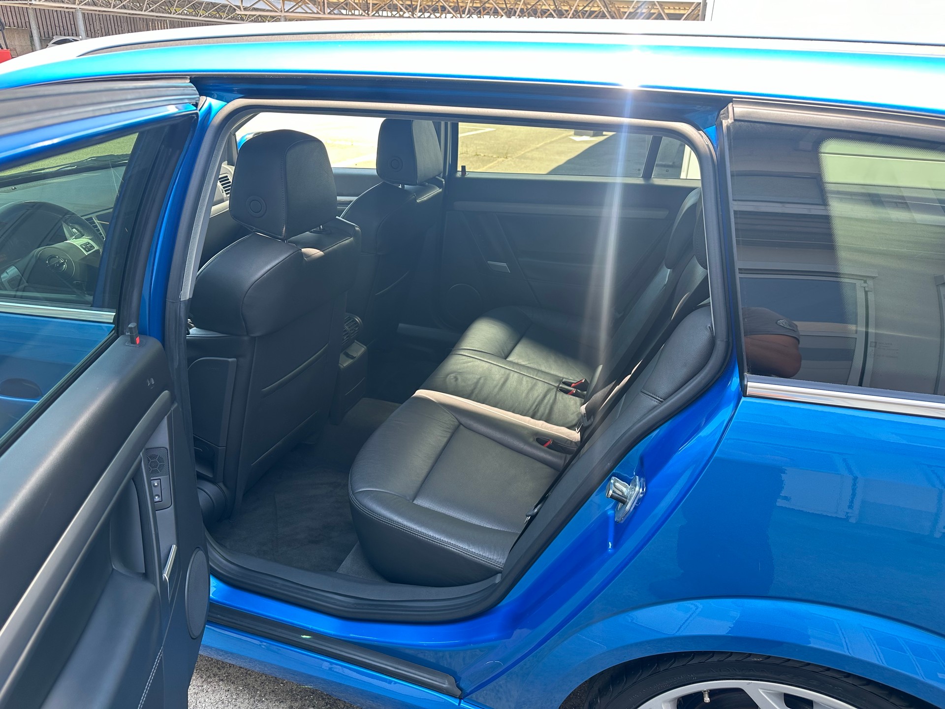 OPEL Vectra Caravan 2.8 Turbo V6 OPC-image-9
