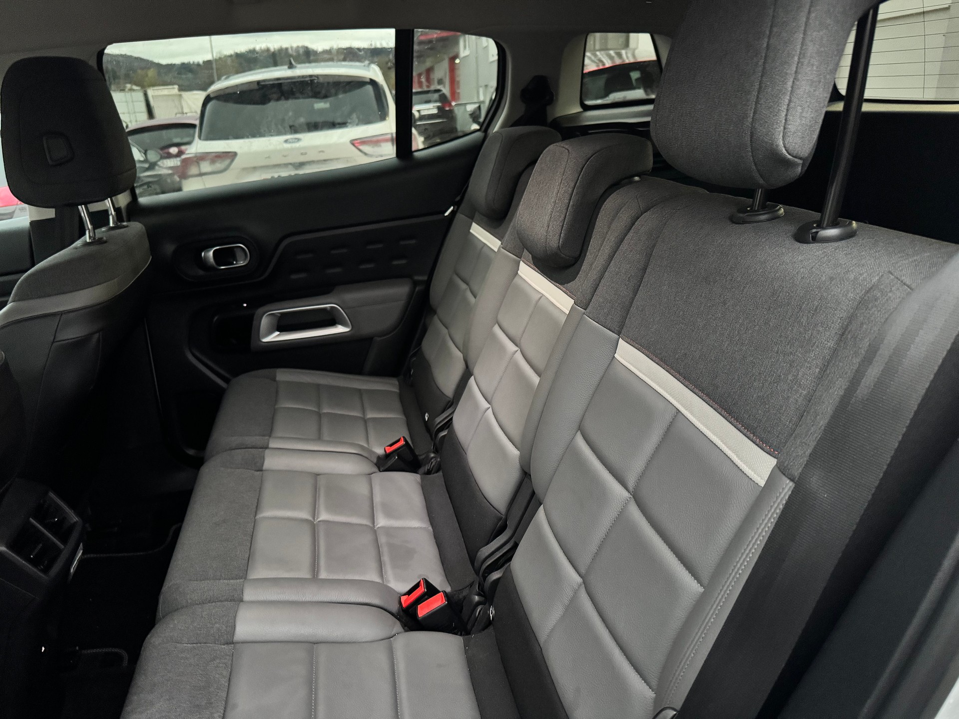 CITROEN C5 Aircross 1.5 BlueHD Feel EAT8-image-6
