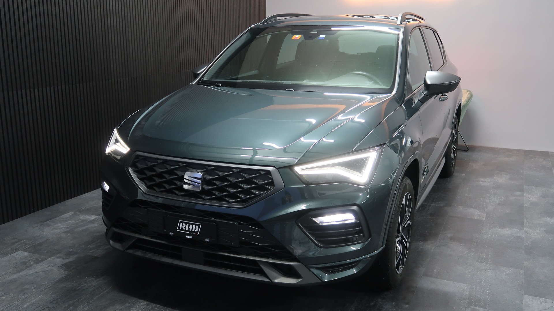 SEAT Ateca 2.0 TDI CR Hola FR DSG 4Drive / CH / MFK / GARANTIE-showroom-element-3