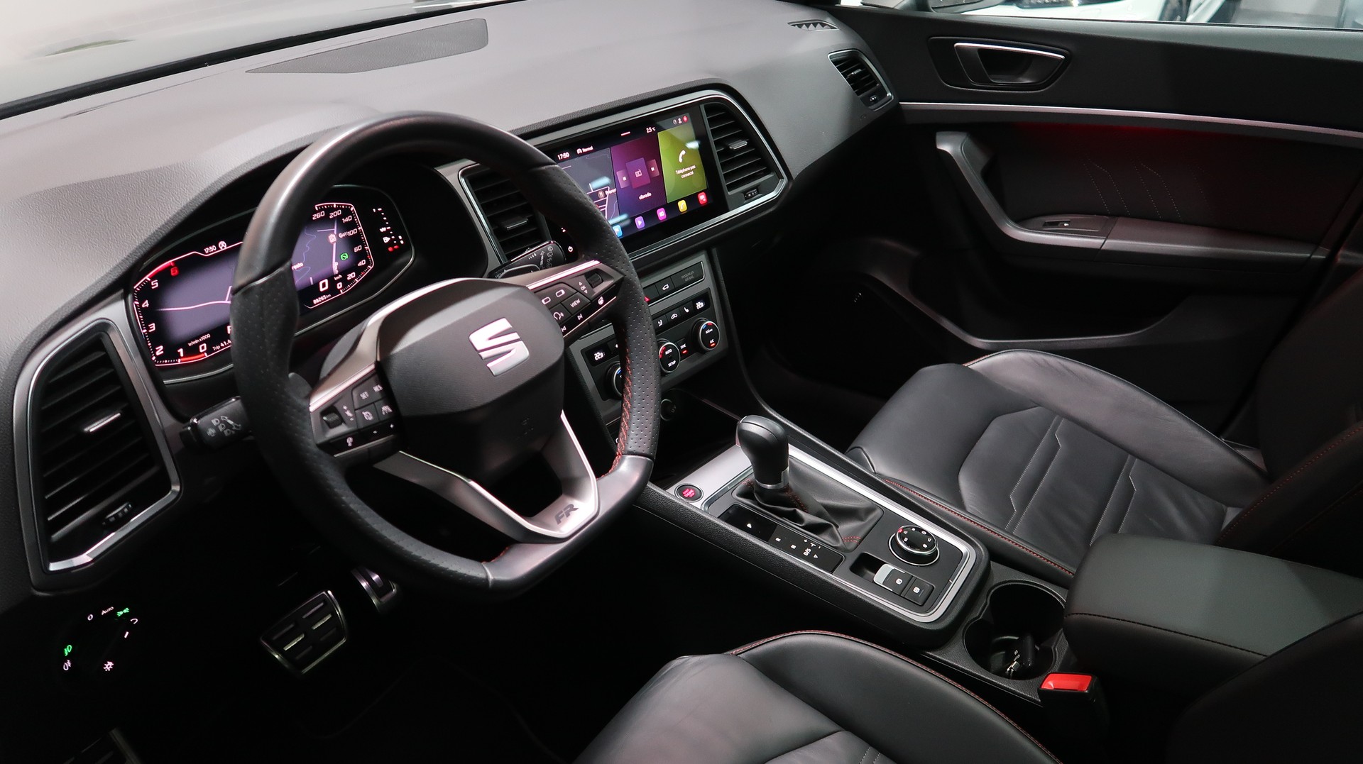SEAT Ateca 2.0 TDI CR Hola FR DSG 4Drive / CH / MFK / GARANTIE-image-15