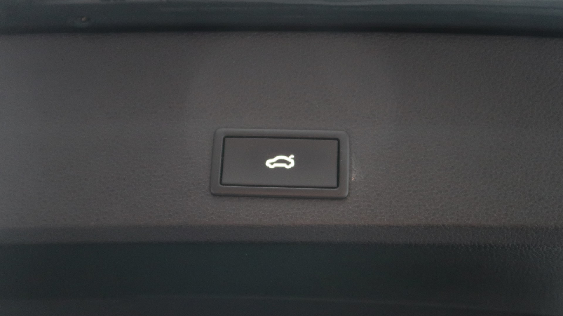 SEAT Ateca 2.0 TDI CR Hola FR DSG 4Drive / CH / MFK / GARANTIE-image-28