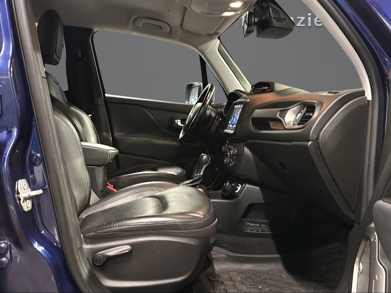 JEEP Renegade 1.3 Turbo Limited AWD-image-10