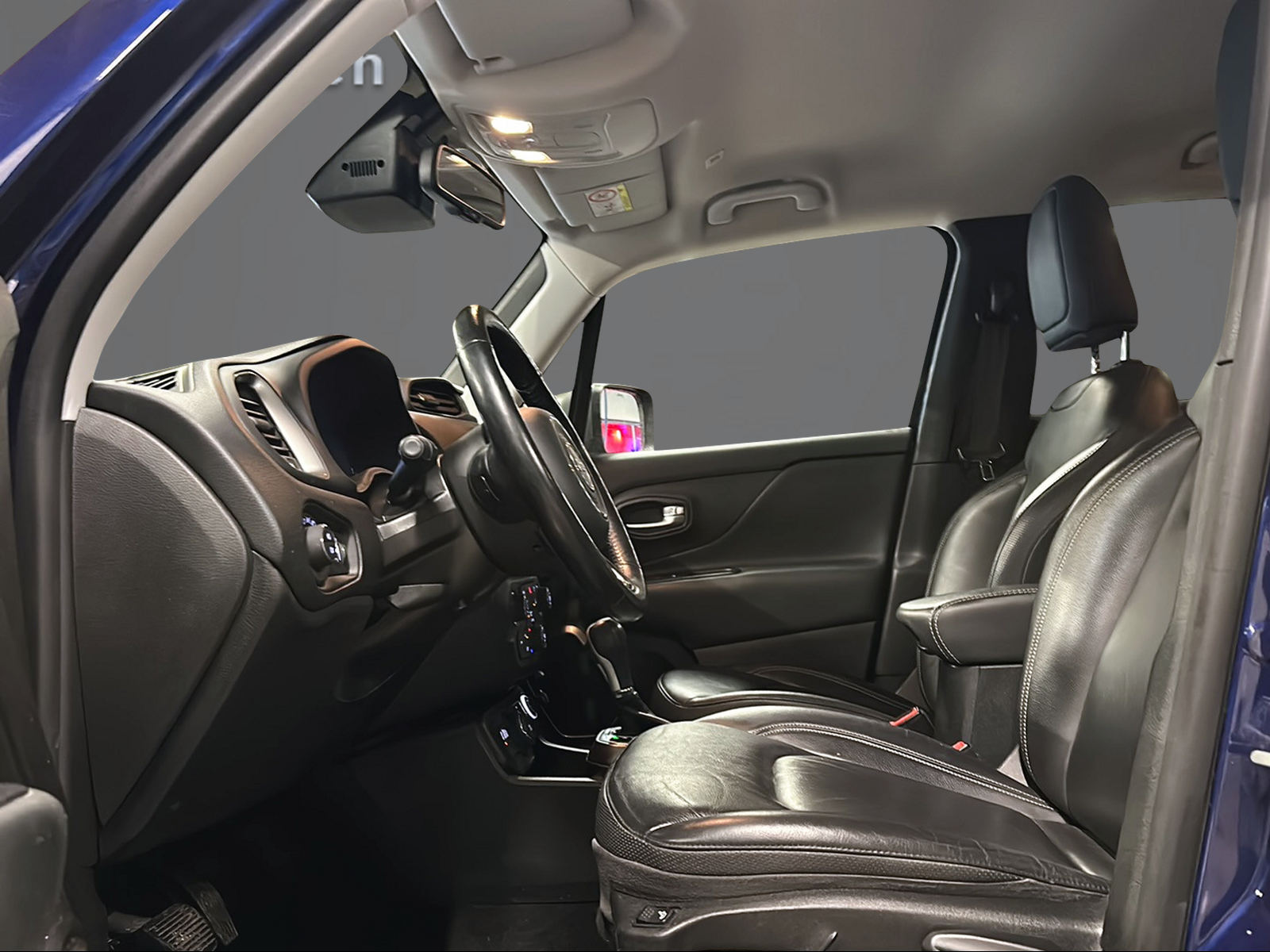 JEEP Renegade 1.3 Turbo Limited AWD-image-9