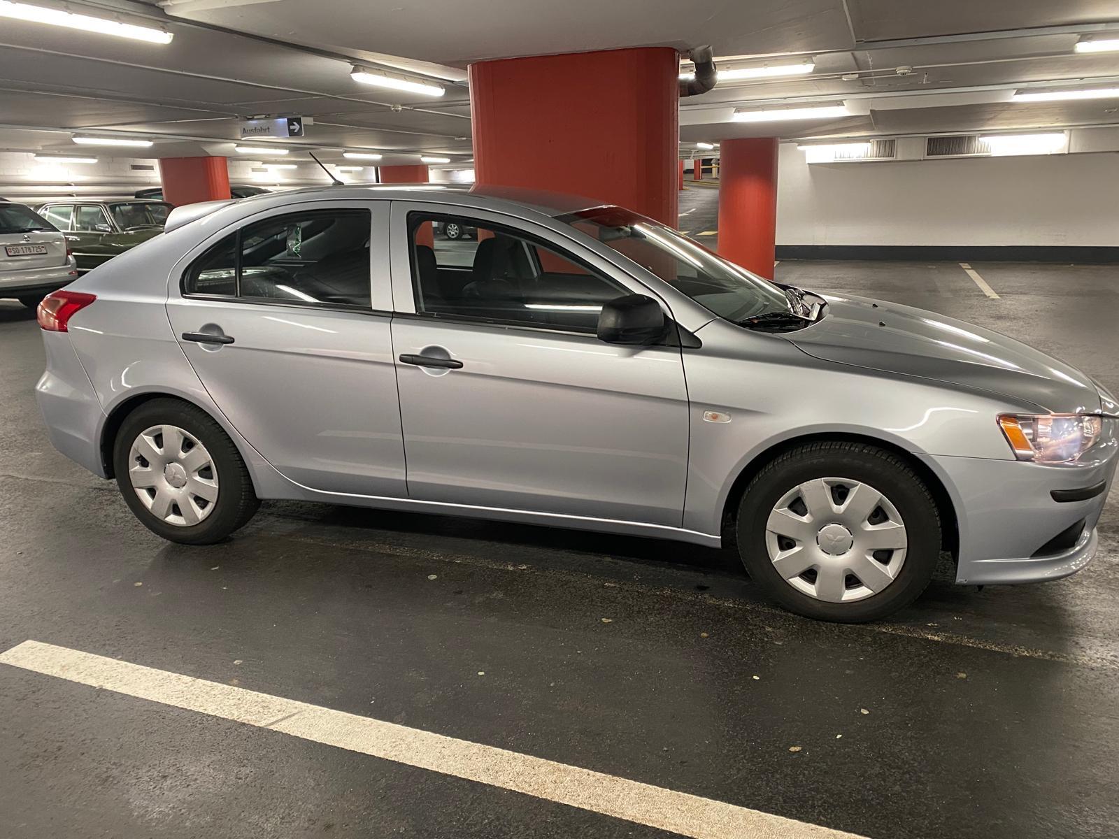 MITSUBISHI Lancer Sportback 1.6 Super Jubilé-image-1