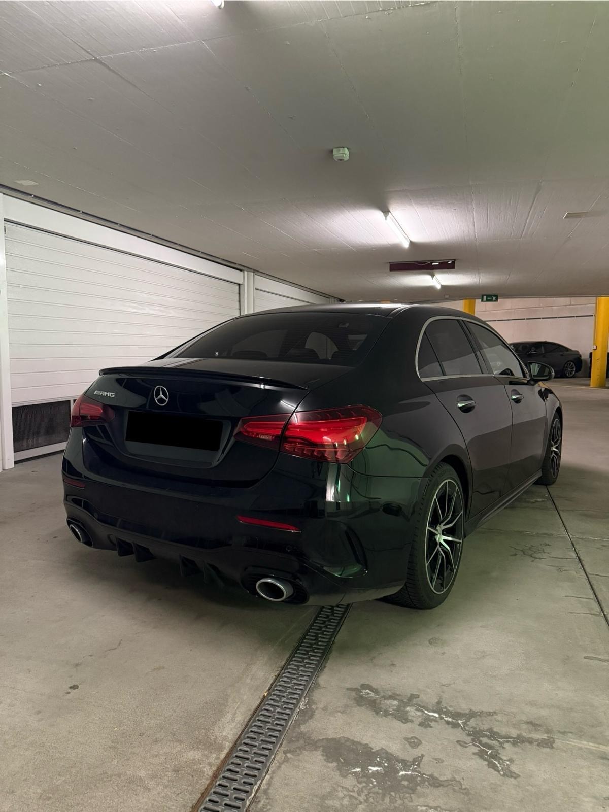 MERCEDES-BENZ A AMG 35 4Matic+ 8G-DCT-image-4