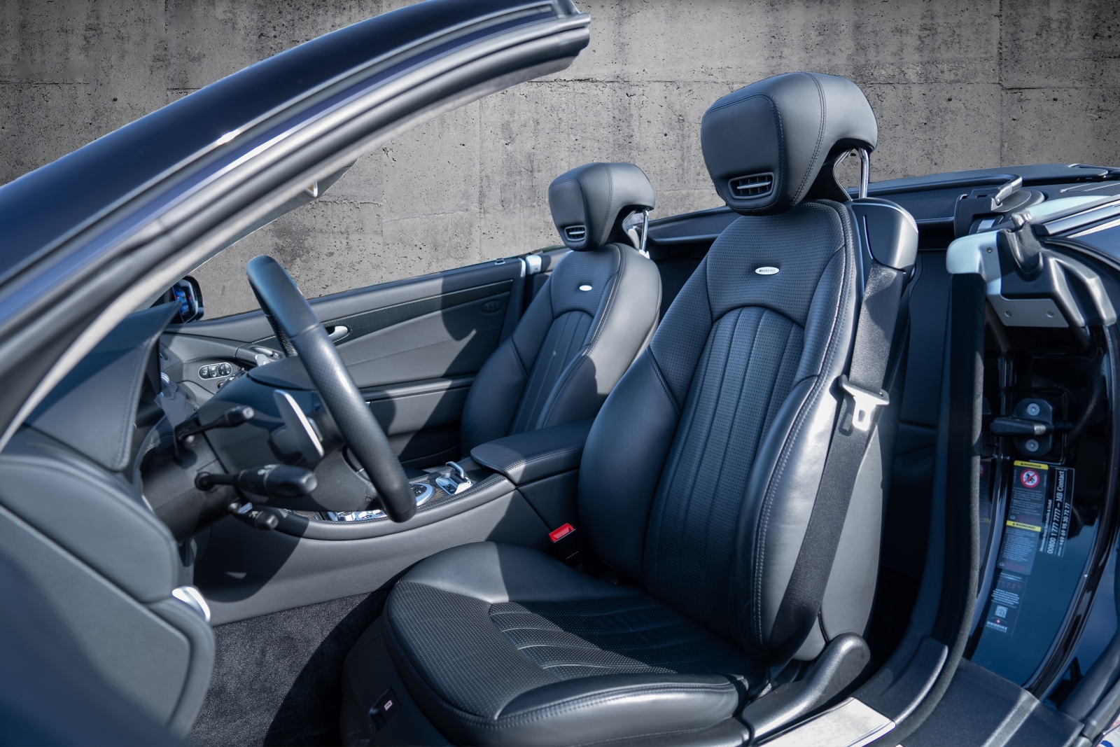 MERCEDES-BENZ SL 63 V8 AMG Cabriolet-image-6