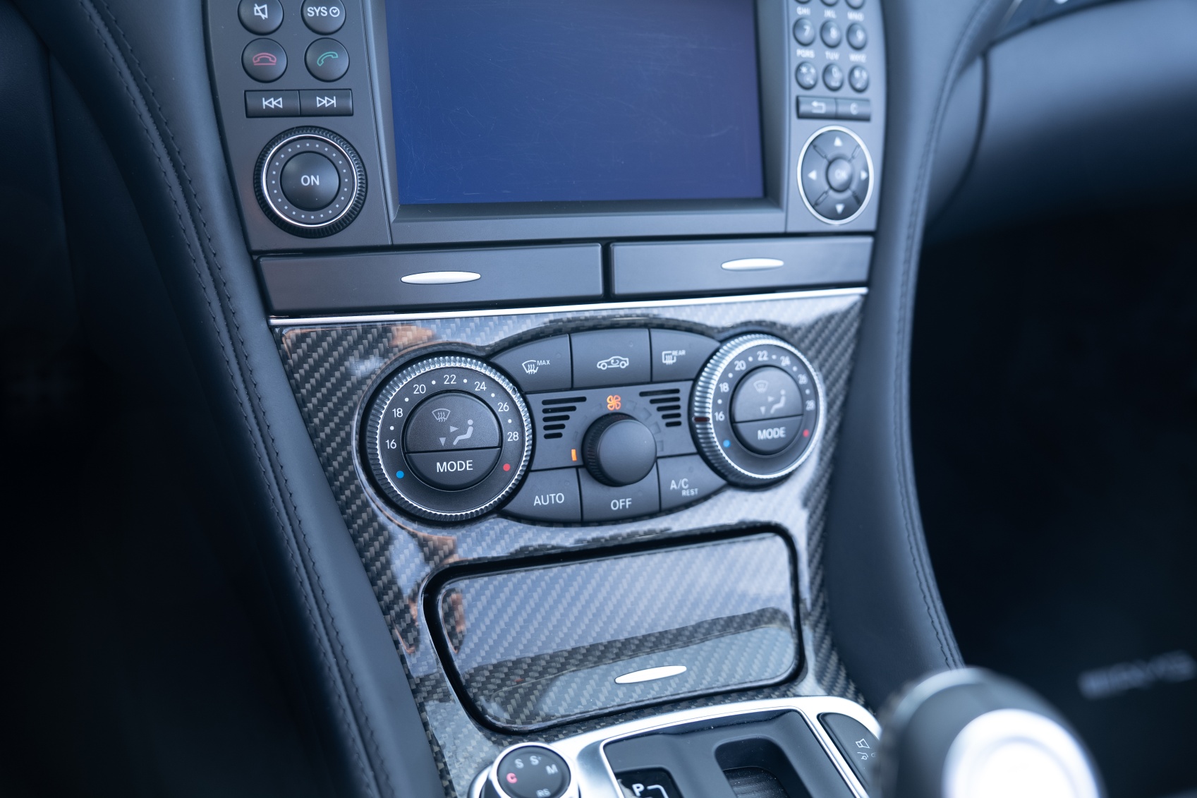 MERCEDES-BENZ SL 63 V8 AMG Cabriolet-image-11