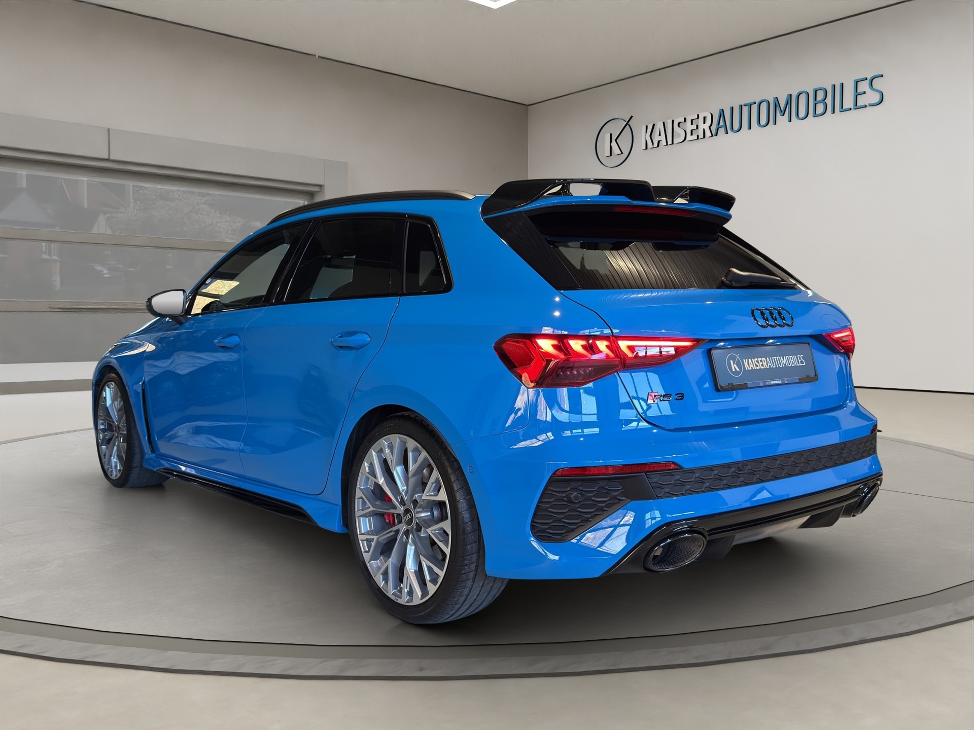 AUDI RS3 Sportback 2.5 TSI quattro S-tronic-showroom-element-1