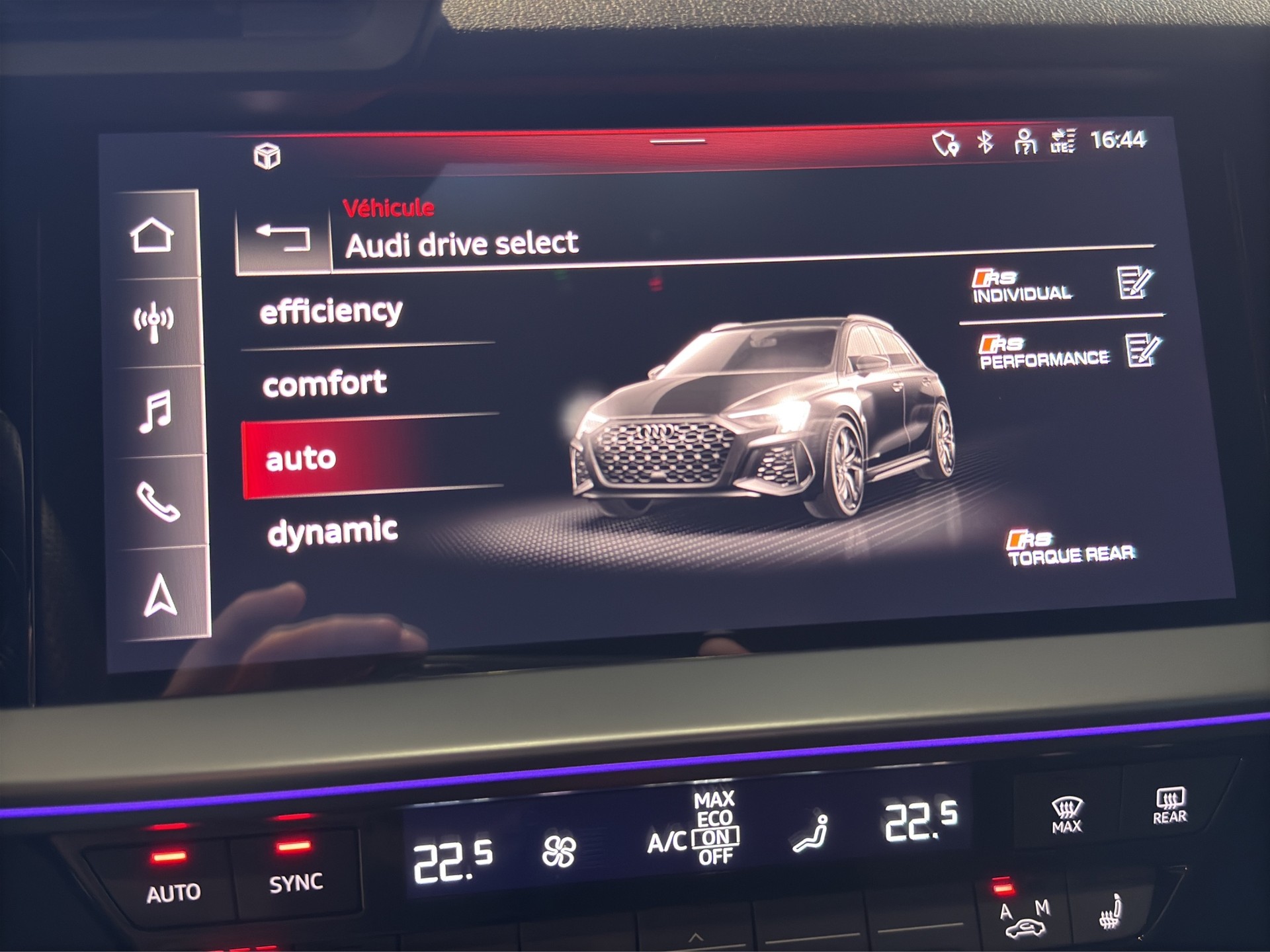 AUDI RS3 Sportback 2.5 TSI quattro S-tronic-image-14