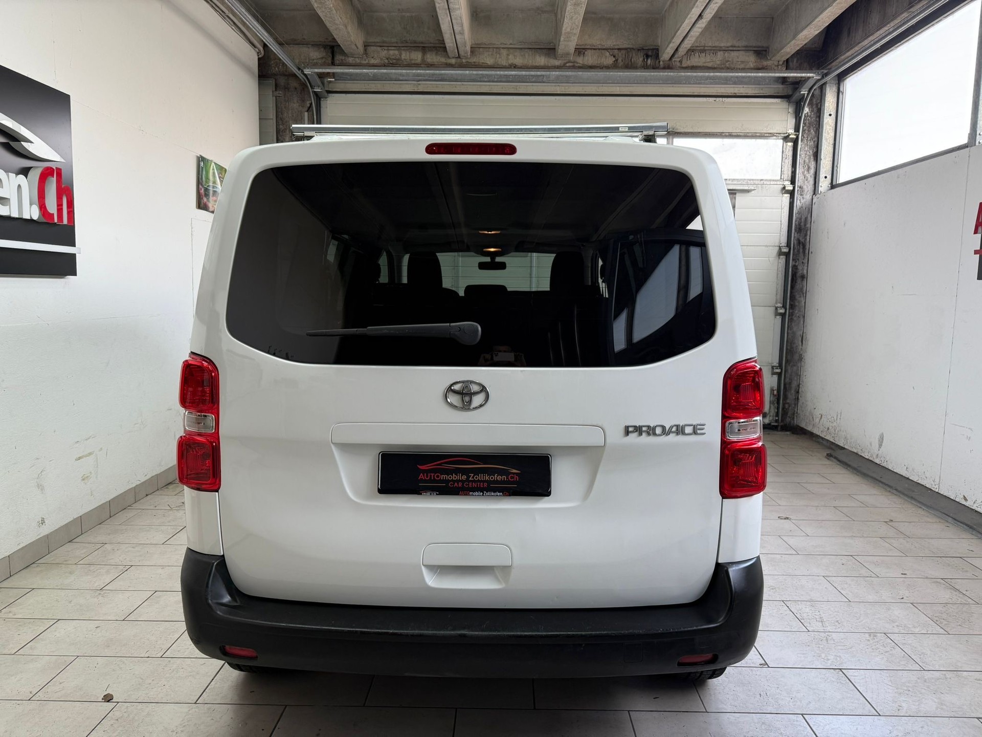 TOYOTA PROACE-image-13
