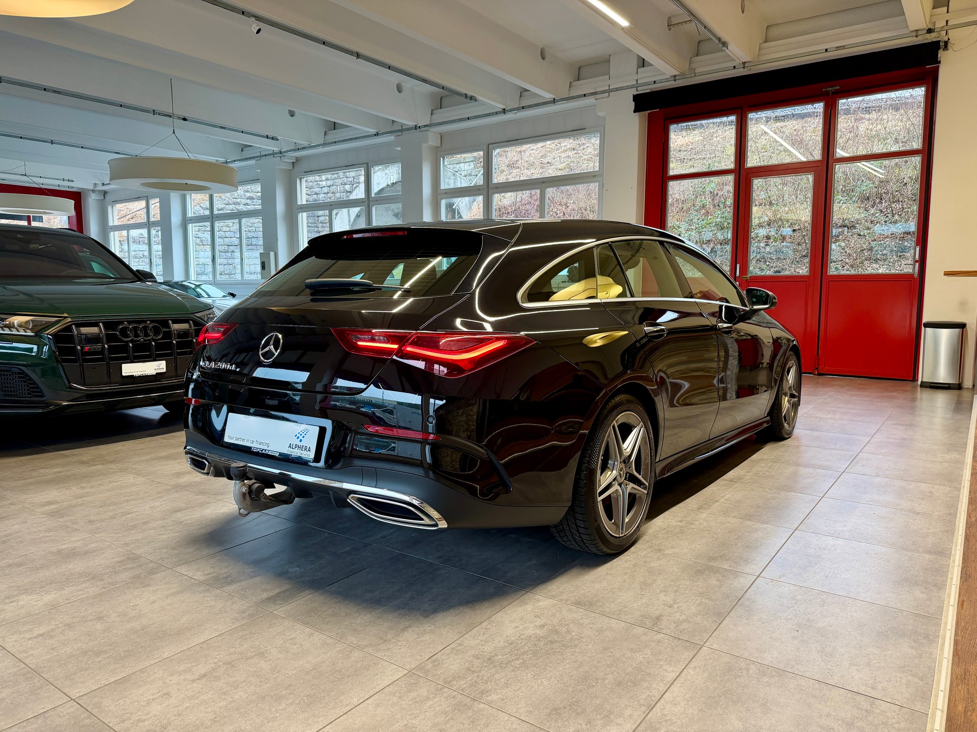 MERCEDES-BENZ CLA Shooting Brake 200 d AMG Line 8G-DCT *Facelift*-image-5