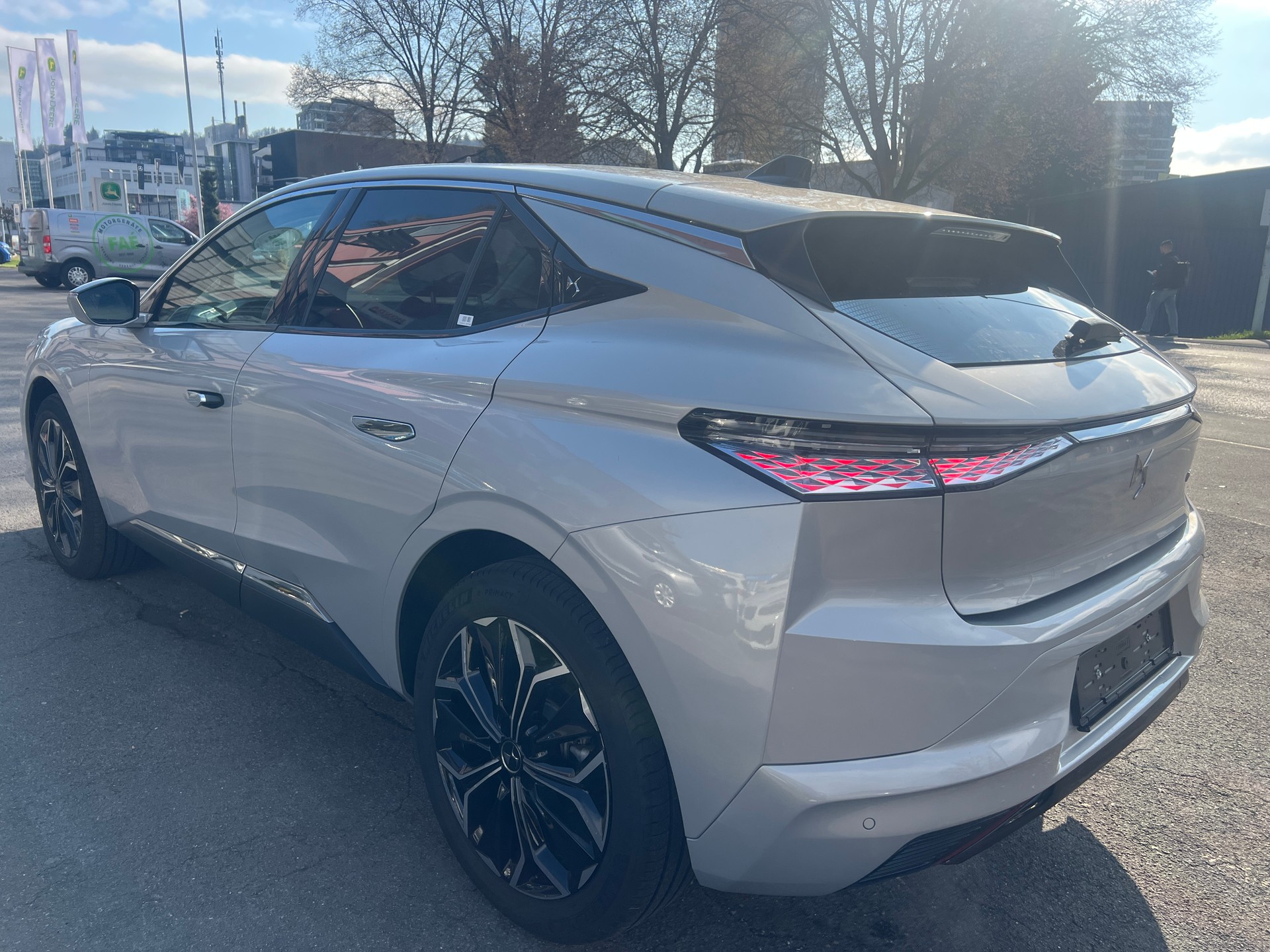 DS AUTOMOBILES DS 4 1.2 Étoile-showroom-element-3