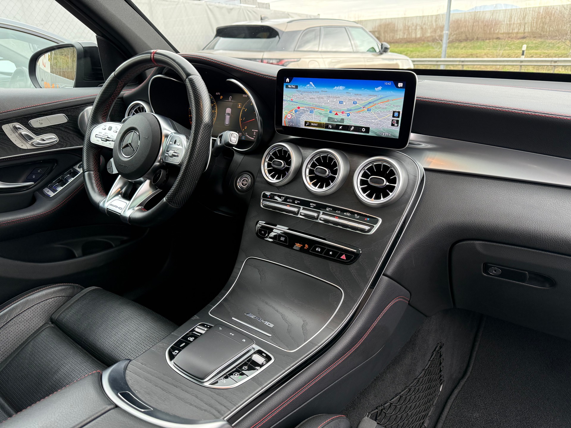 MERCEDES-BENZ GLC 43 AMG 4Matic 9G-Tronic-image-11