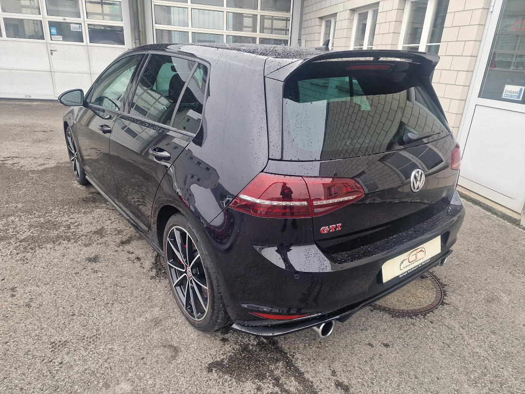 VW Golf VII 2.0 TSI GTI Clubsport DSG-image-5