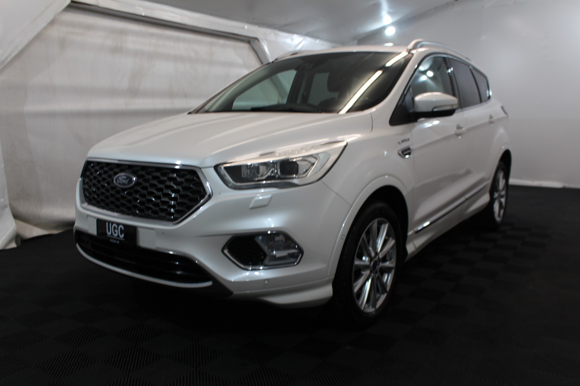 FORD Kuga 2.0 TDCi 180 Vignale FPS-showroom-element-2