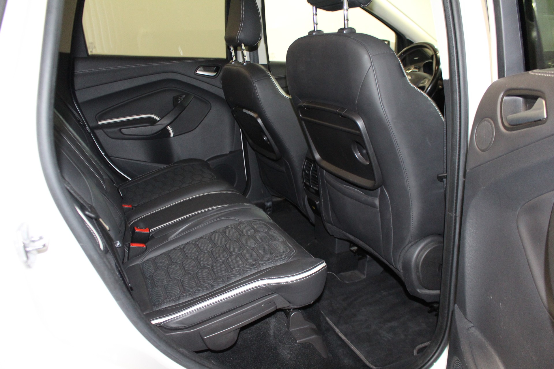 FORD Kuga 2.0 TDCi 180 Vignale FPS-image-9