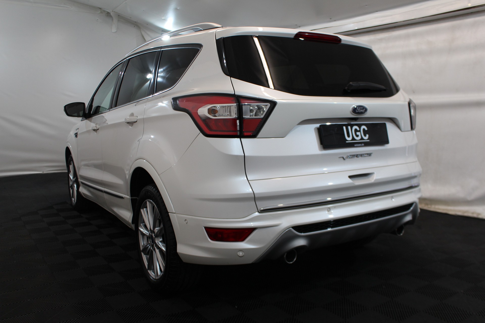 FORD Kuga 2.0 TDCi 180 Vignale FPS-showroom-element-3