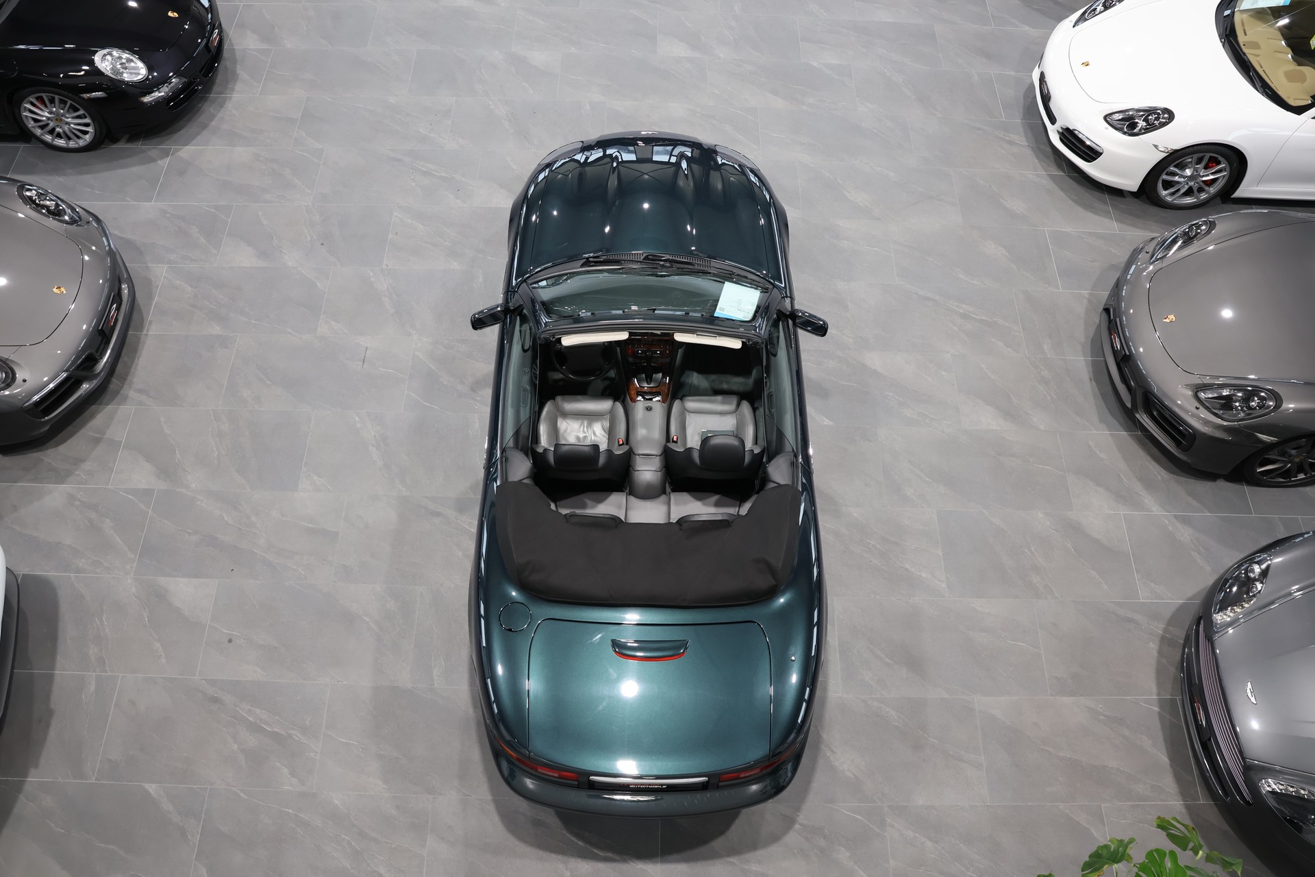 ASTON MARTIN DB7 Vantage Volante-image-7