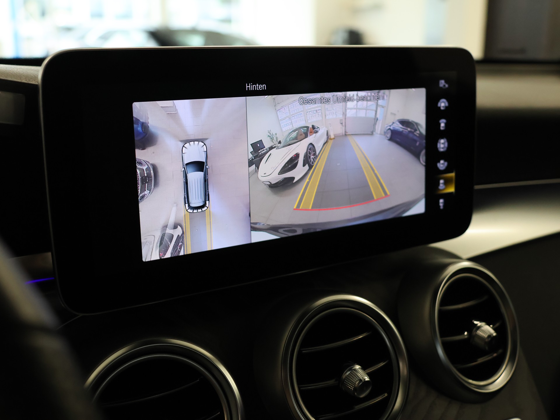 MERCEDES-BENZ GLC 200 AMG Line *Pano* *Volleder* *360° Kamera*-image-24