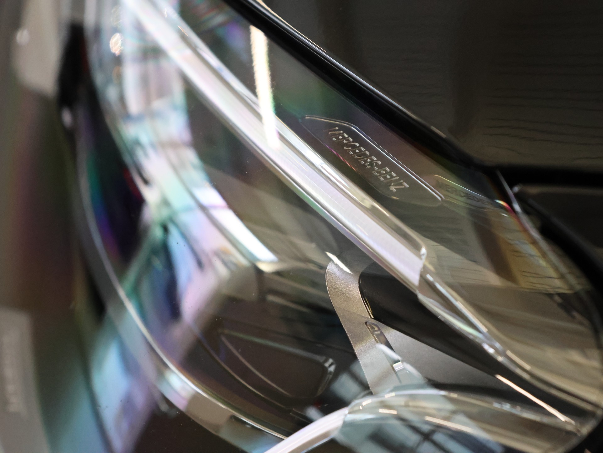 MERCEDES-BENZ GLC 200 AMG Line *Pano* *Volleder* *360° Kamera*-image-9