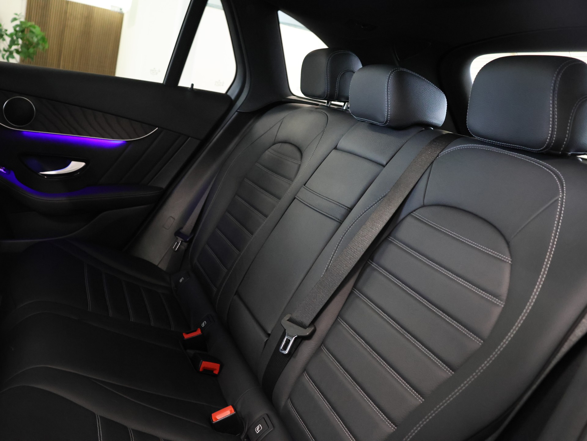MERCEDES-BENZ GLC 200 AMG Line *Pano* *Volleder* *360° Kamera*-image-30