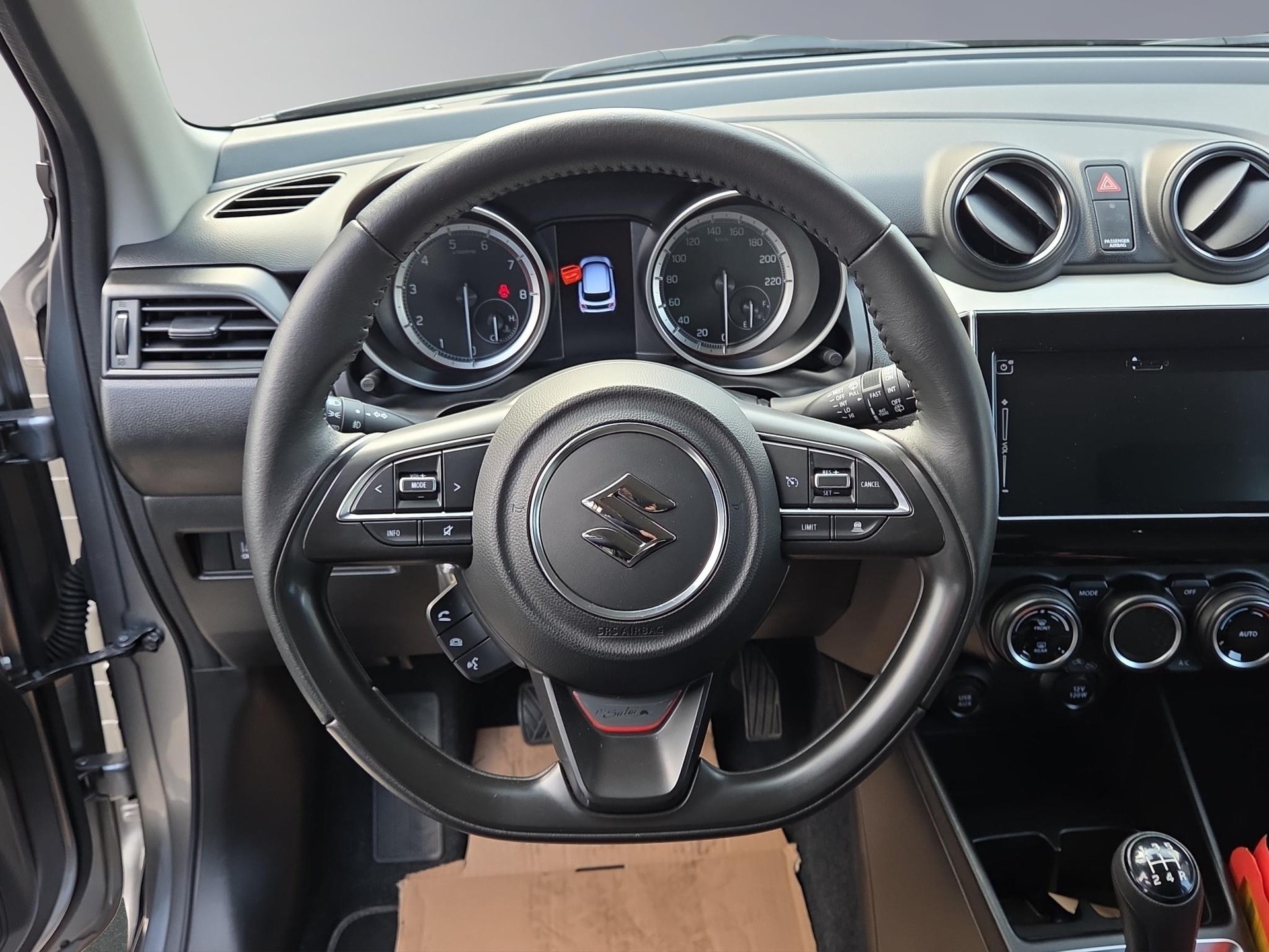 SUZUKI Swift 1.2 Piz Sulai Top Hybrid 4x4-image-9