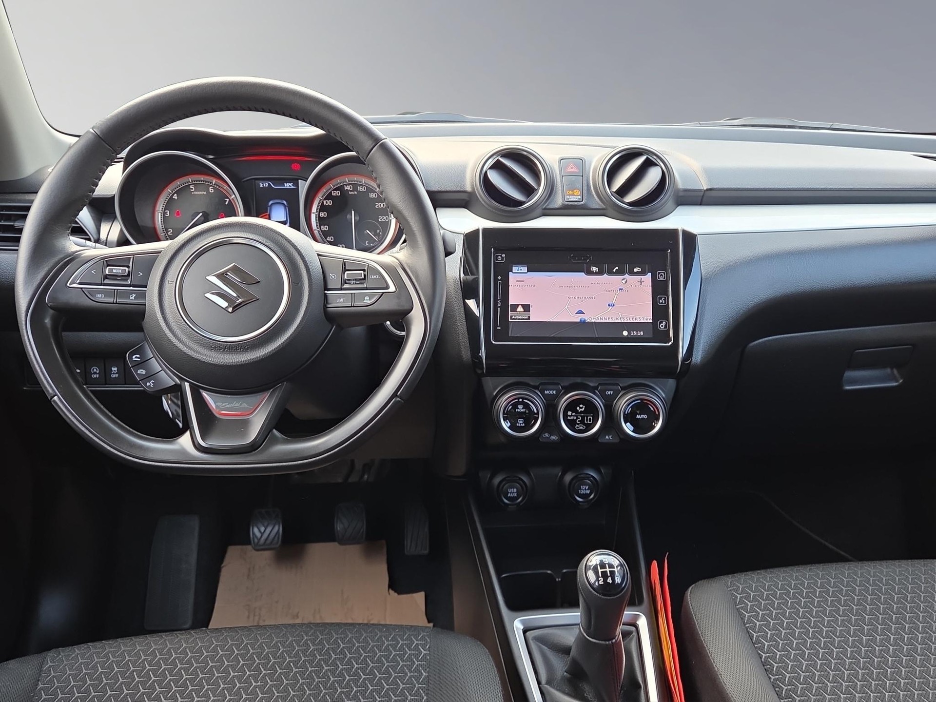 SUZUKI Swift 1.2 Piz Sulai Top Hybrid 4x4-image-11