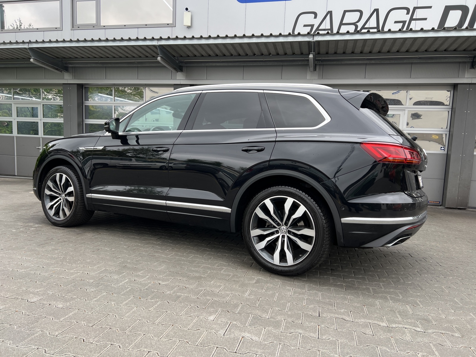 VW Touareg 3.0 TDI Atmosphere Tiptronic-showroom-element-2